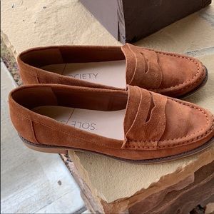 Sole society size 10 brown flats barely worn